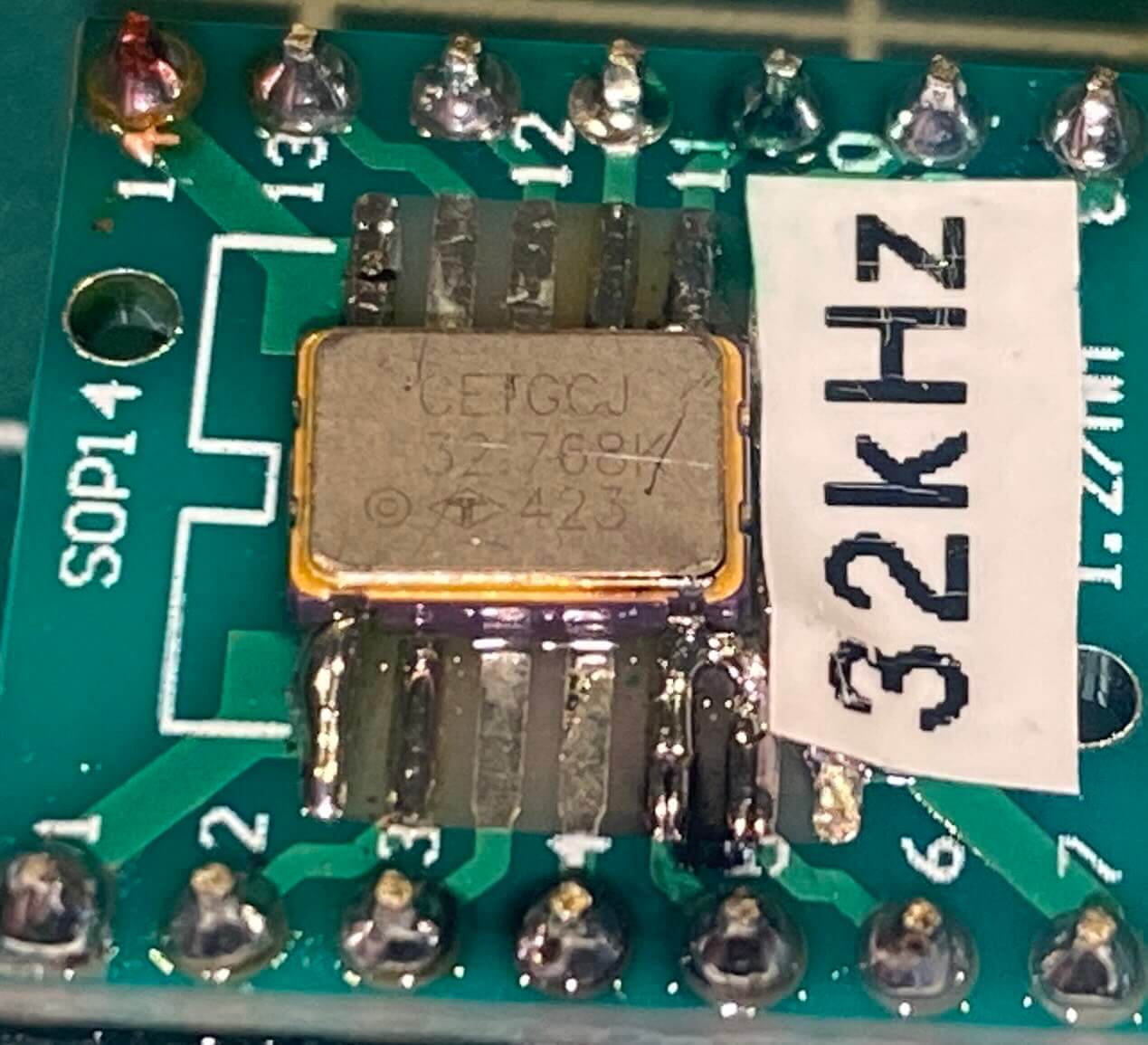 32.768 kHz active crystal