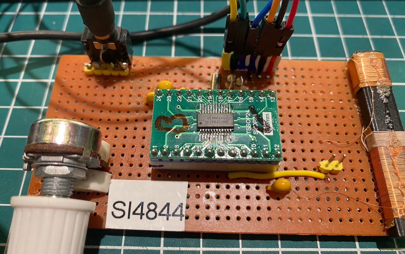 Nokia 5110 Display and SI4844 prototype 3